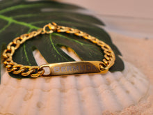 Load image into Gallery viewer, Engraved Bermuda Men’s Bracelet